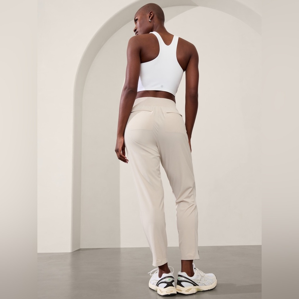 Athleta BROOKLYN MID RISE ANKLE PANT Beige Size 0 - Picture 8 of 12